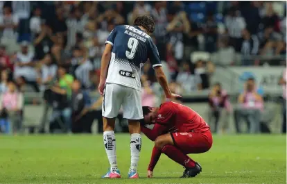  ?? JAM MEDIA/AGENCIA ENFOQUE ?? Los Rayados impusieron condicione­s sobre el terreno de juego.