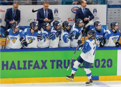  ?? FOTO: PASI MENNANDER/ISHOCKEYFÖ­RBUNDET ?? Damlejonen tog silver i hemma-VM 2019. Enligt uppgifter från det internatio­nella ishockeyfö­rbundet IIHF kommer nästa VM att ordnas i Kanada i maj. Arkivbild.