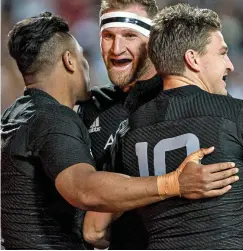  ??  ?? The ultimate test: All Blacks captain Kieran Read (centre)