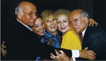  ?? CRAIG FUJII — THE ASSOCIATED PRESS ?? Cloris Leachman, center, with former cast members of “The Mary Tyler Moore Show” in 1992. From left are Gavin MacLeod, Valerie Harper, Leachman, Betty White and Ed Asner. Leachman died Wednesday in Encinitas at age 94.