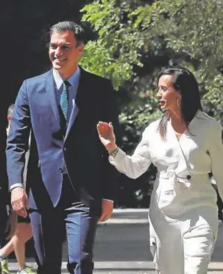  ?? // EFE ?? El presidente Sánchez con Beatriz Corredor, presidenta de Redeia