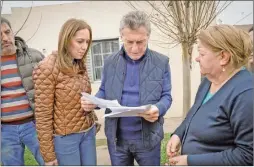  ?? PRENSA CAMBIEMOS ?? TANDEM. A Macri y Vidal los esperaron con boletas.