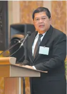  ??  ?? INCOMING BSP Governor Nestor A. Espenila, Jr. delivers a speech for the Bankers Associatio­n of the Philippine­s.