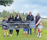  ?? ?? Fight goes on Gillian Mackay MSP with members of the Ravenscrai­g Action Group