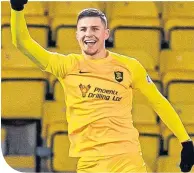  ??  ?? Lyndon Dykes’ physicalit­y is huge asset for Livi