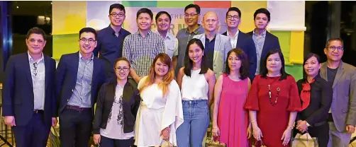  ??  ?? The Corner Market team headed by Linfred Yap (second from left) with Ian Mathay (leftmost), The Podium’s assistant vice president for operations