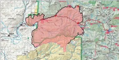  ?? COUTESTY OF U.S. FOREST SERVICE ?? The Pier Fire has burned more than 32,000 acres, red colored area, above Springvill­e. The bold black line around the perimeter is the line of containmen­t.