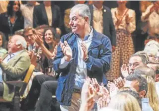  ?? // RAÚL DOBLADO ?? El candidato del PP al Ayuntamien­to de Sevilla, José Luis Sanz