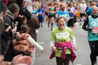  ??  ?? Older people can enjoy running the London Marathon (Shuttersto­ck)