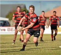  ??  ?? Hugh Sedger looks to spark a backline movement for the Valleys Roosters.