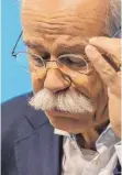  ?? FOTO: DPA ?? Vorstandsc­hef Zetsche: Daimler bereut „zutiefst das Leid“, das man Peking zugefügt habe.