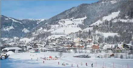  ??  ?? SKIERS’ PARADISE: Bad Kleinkirch­heim-St Oswald boasts hundreds of kilometres of superb skiing slopes.