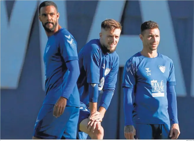  ?? MÁLAGA CF ?? Jonas Ramalho, Genaro Rodríguez y Rubén Castro.