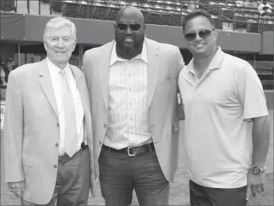  ?? Photo by Louriann Mardo-Zayat / lmzartwork­s.com ?? Former Red Sox infielders Mo Vaughn (center) and John Valentin (right), along with former Red Sox manager Joe Morgan (left) believe ex-Red Sox pitcher Roger Clemens should be enshrined in the Baseball Hall of Fame in Cooperstow­n, N.Y.