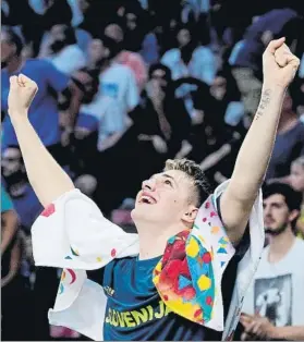  ?? FOTO: EFE ?? Doncic en uno de los diversos momentos de euforia vividos en el Eurobasket