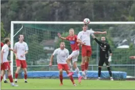  ?? FOTO: TOM ARILD STØLE ?? Flekkefjor­d og Lyngdal møtes til lokaloppgj­ør på fotballens nasjonalda­g 16. mai,