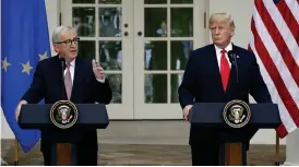  ?? Bild: EVAN VUCCI/AP/TT ?? OVISST. Mötet mellan Eu-kommission­ens ordförande Jean-claude Juncker och USA:S president Donald Trump gick bättre än väntat, men vilka effekter det får är fortfarand­e oklart.