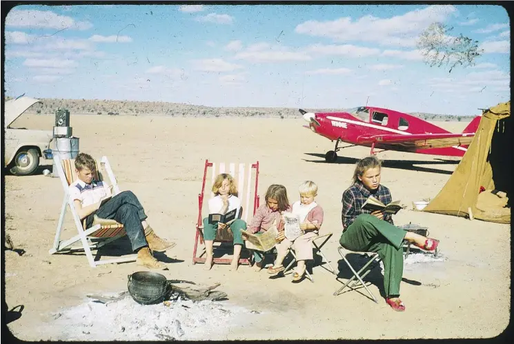  ?? SCOTT HALDEMAN ?? Scott Haldeman relaxes with his siblings Maye (Elon Musk’s mother), Kaye, Angkor Lee and Lynne in South Africa. The family moved there from Regina in 1950.