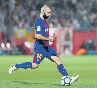  ?? FOTO: PEP MORATA ?? Javier Mascherano medita irse del Barça Su marcha, con Umtiti lesionado, sería un contratiem­po importante para Valverde