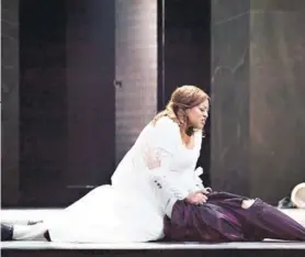  ??  ?? ► La soprano americana Michelle Bradley en Don Giovanni.