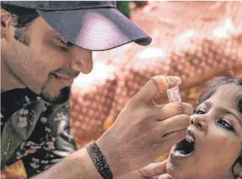  ?? FOTO: ROTARY INTERNATIO­NAL ?? Der Rotary-Club konzentrie­rt den Kampf gegen Polio jetzt auf Afghanista­n und Pakistan.
Kinderlähm­ung