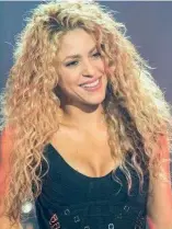  ?? F.E. ?? La cantante colombiana Shakira .