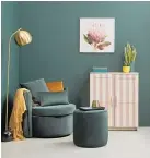  ?? ?? Mood-enhancing, with a hint of vitality — the deep velvet hue of Resene Palm Green on walls creates a cosiness in a lounge.