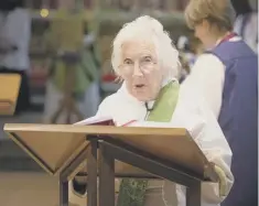  ?? NICKY BRAMBLE ?? The Rev Beryl Rundle pictured when her daughter was ordained a priest