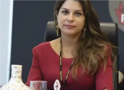  ?? DIVULGAÇÃO ?? A delegada Carla Patrícia foi atacada pelas redes sociais por coronel bolsonaris­ta Meira, entrou na Justiça e obteve retratação de acusações, além de multa por danos morais