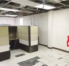  ?? Archivo ?? SE
COLGÓ...
El edificio no pasó la inspección del sistema eléctrico, limpieza y orden, así como de la maquinaria y los equipos.