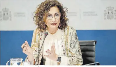  ?? A. Pérez Meca / Europa Press ?? La ministra de Hacienda, María Jesús Montero, durante la comparecen­cia de ayer.