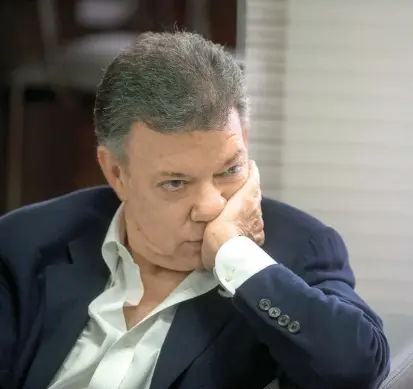  ?? FOTO ESTEBAN VANEGAS ?? El presidente Juan Manuel Santos nunca ha hecho uso del estado de conmoción interior, que ante la solicitud de las Farc de cumplir los acuerdos podría ser una salida.