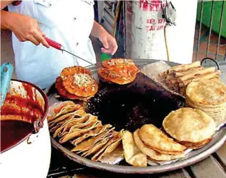  ?? Miguel Castillo ?? VERACRUZ, Ver.- Mala alimentaci­ón sigue prevalecie­ndo en sectores de la población/