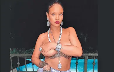  ??  ?? Esta es la foto de Rihanna que ha causado sensación en Instagram pero ha enfurecido a la India.