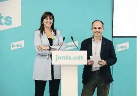  ?? NATÀ IA SEGU A   A N ?? Laura Borràs i Jordi Turull després de presentar el seu acord