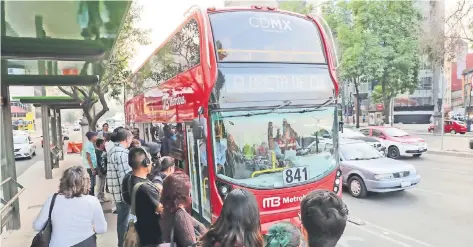  ??  ?? Esta semana el servicio en la Línea 7 es gratuito y operará con 22 unidades de 08:00 a 18:00 horas. El lunes será el arranque formal con 90 buses en total.