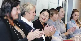  ?? CLIFFORD SKARSTEDT EXAMINER ?? Peterborou­gh -Kawartha MP Maryam Monsef hosts a dialogue Friday at Fleming College with wome, from left, Sofie Andreou, Maureen Adamson, Kirsten Scott, Clara Leahy and Val Yeo.