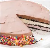  ?? The Associated Press ?? This ice cream cake recipe appears in the cookbook The Perfect Cake.