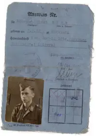  ?? ?? Above The Ausweis document, or personal identity card, carried by Robert Gotz during 1940 and 1941.