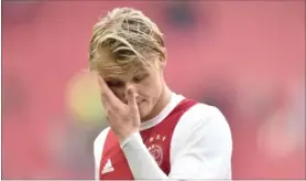  ?? FOTO: ALL OVER PRESS ?? Kasper Dolberg har revet et ledbånd over i sin højre fod.