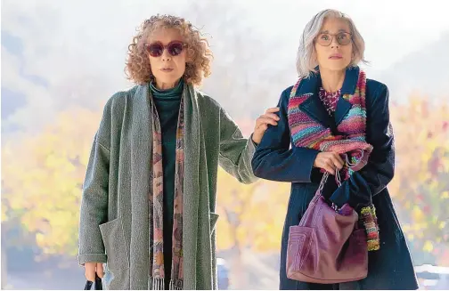  ?? AARON EPSTEIN/ROADSIDE ATTRACTION­S ?? Lily Tomlin, left, and Jane Fonda in “Moving On.”