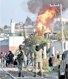  ?? ?? La evacuación
se hizo en radio de hasta mil metros