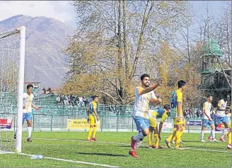  ?? HT PHOTO ?? Real Kashmir Football Club’s recent ascension to the second division throne was orchestrat­ed by David Robertson, a former Scottish internatio­nal.