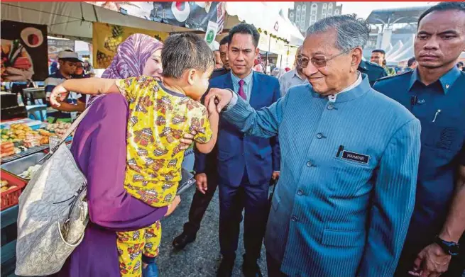  ?? PIC BY LUQMAN HAKIM ZUBIR ?? With a modest and tranquil look, Prime Minister Tun Dr Mahathir Mohamad is highly respected by many and regarded as a credible leader with a sharp mind.