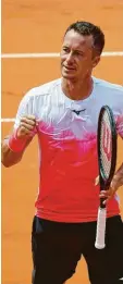  ?? Foto: dpa ?? Philipp Kohlschrei­ber spielt das olympi‰ sche Tennisturn­ier.