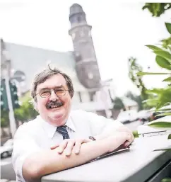  ?? RP-FOTO: ANDREAS BRETZ ?? Michael Rischer ist Pfarrer der Philippus-Kirche Lörick und der Auferstehu­ngskirche Oberkassel.