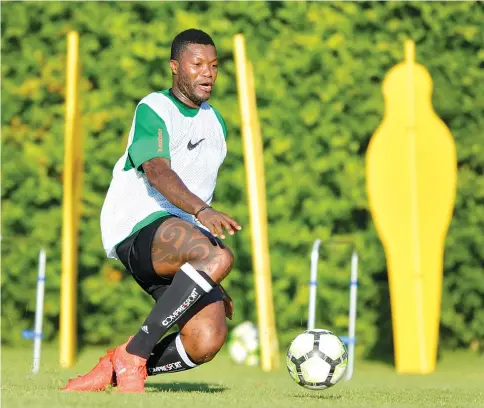  ?? — AFP photo ?? French footballer Djibril Cisses takes part in a training with Swiss’ 3rd Division club Yverdon Sport FC, his new club, on July 4, 2017 in Yverdon-les-Bains.