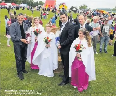  ??  ?? Flashback All smiles at a previous Bridge of Weir Gala Day