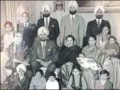  ?? FAMILY ARCHIVES ?? Mohinder Kaur and husband Yadavindra Singh (seated, centre), and their sons Amarinder Singh (standing, second from left) and Malwinder Singh (standing, third from left). Amarinder’s wife Preneet Kaur is seated on extreme left.