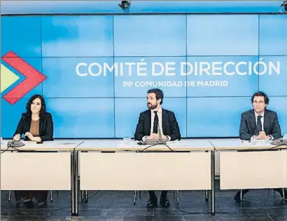  ?? DAVID MUDARRA / EFE ?? El bastión de Madrid. Pablo Casado presidió ayer el comité de dirección del PP de Madrid junto a la presidenta de la Comunidad, Isabel Díaz Ayuso, y el alcalde, José Luis Martínez Almeida